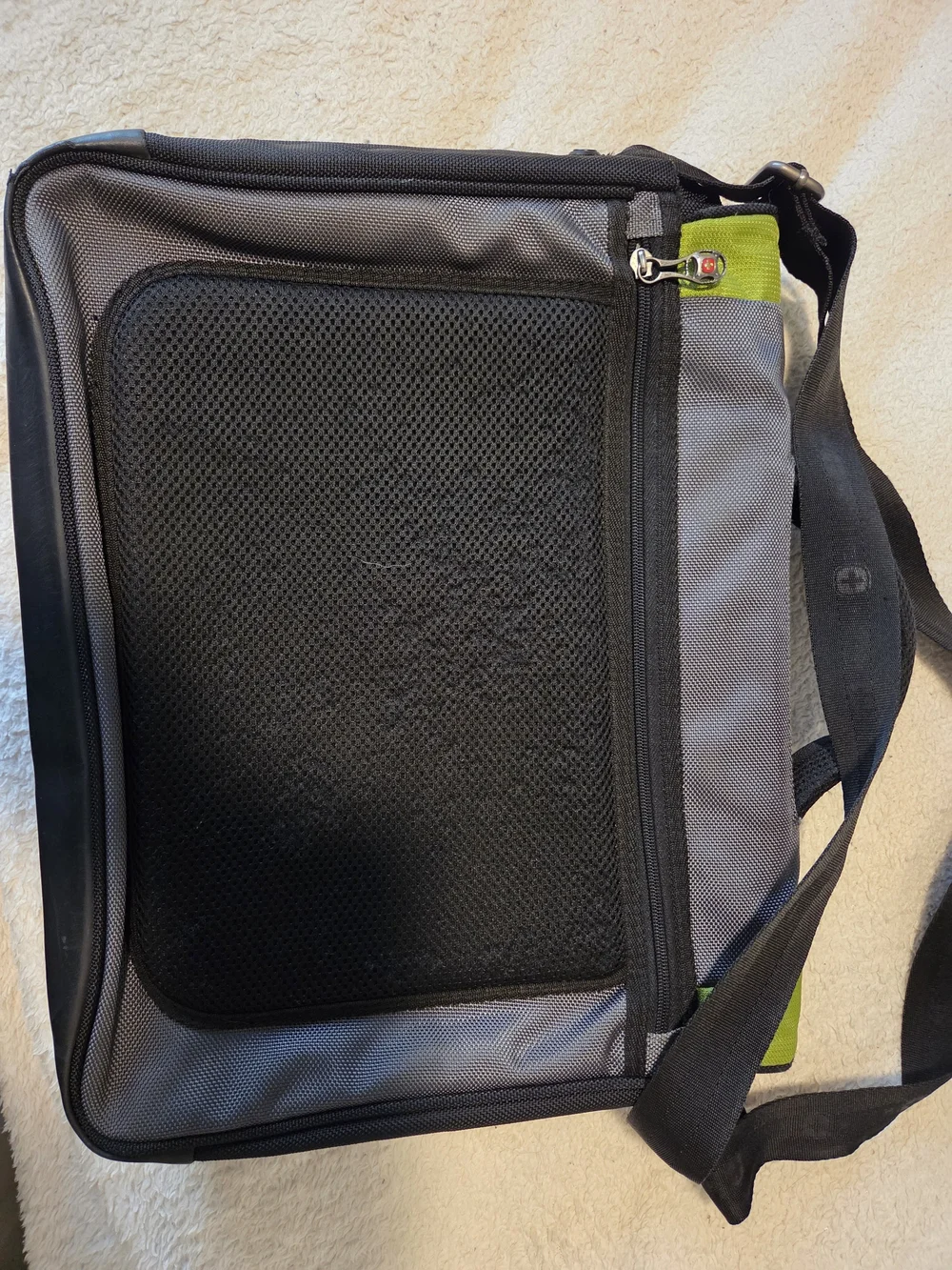 SwissGear Gray & Green Men’s Laptop Messenger Bag